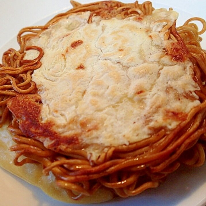 水煮大豆とソース焼きそばとチーズのお好み焼き♬